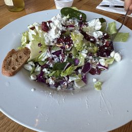 Hazelnut salad with blue cheese & cranberries Hazelnut salad with blue cheese & cranberries