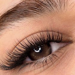 Lashes By Queen