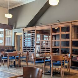 Cosmos Coffee - Atmosphere