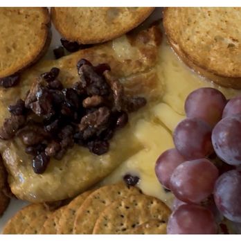 Mo's River Road Grill - Baked Brie - Wine Bars Near Me - Salinas, California Mo's River Road Grill - Baked Brie - Wine Bars Near Me - Salinas, California