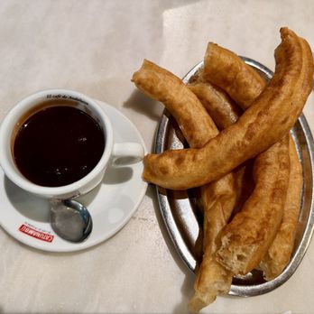 El Comercio - Fresh churros and cup of chocolate - Tapas Bars Near Me - Seville, SE