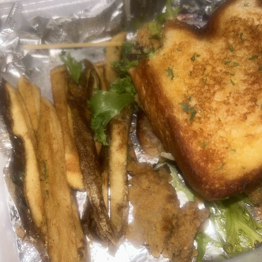 REDDS - American Near Me - Houston, Texas