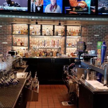 Chili's - Oh hello bar area - Tex-Mex Near Me - Beaumont, California