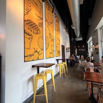 Buzz & Bites - Indoor - Coffee & Tea Near Me - Houston, Texas