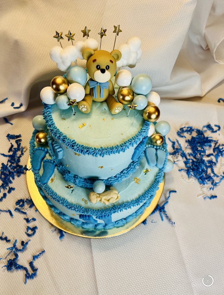 Collins Cakes & Creations Logo