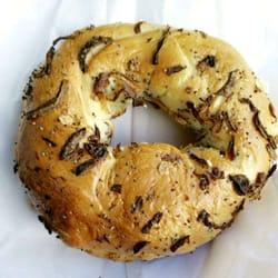 Fabrique de Bagels Café Noir - Bagel à l'oignon