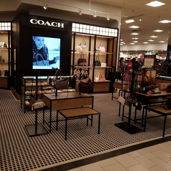 Macy's - Department Stores Near Me - Lake Grove, New York
