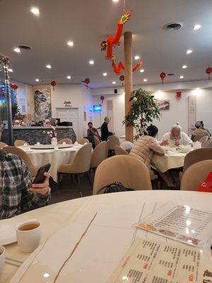 東粵海鮮酒家 Dong Yue seafood restaurant by null