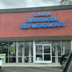 Endulge Massage & Reflexology - Massage time!