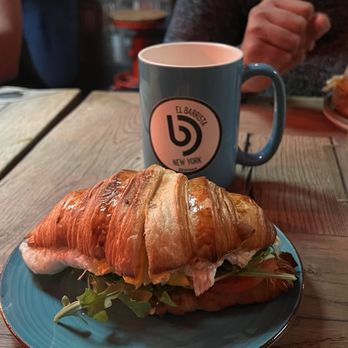 El Barrista Cafe - Breakfast & Brunch Near Me - New York, New York
