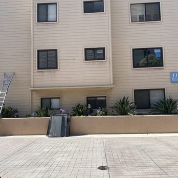 Smart Window Company - Second floor - 3 windows above the 110 sign are the job well done! - Windows Installation Near Me - Carson, California Smart Window Company - Second floor - 3 windows above the 110 sign are the job well done! - Windows Installation Near Me - Carson, California