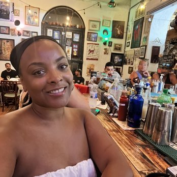 Birra & Empanadas - Bar area - Cocktail Bars Near Me - San Juan, Puerto Rico