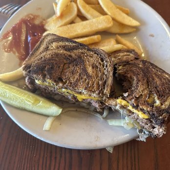 Daddy Jack's Restaurant & Bar - Patty Melt - American Near Me - Indianapolis, Indiana