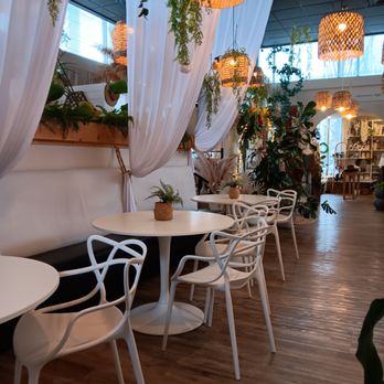 Revive Boutique Bistro - Bistros Near Me - Abbotsford, British Columbia Revive Boutique Bistro - Bistros Near Me - Abbotsford, British Columbia