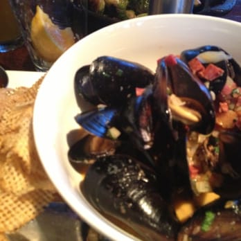 Union Kitchen and Tap Encinitas - Mussels, white wine and cris cut potatoes - New American Near Me - Encinitas, California Union Kitchen and Tap Encinitas - Mussels, white wine and cris cut potatoes - New American Near Me - Encinitas, California