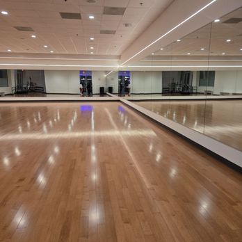 DevineFunk Dance - Spacious studio - Dance Studios Near Me - Portland, Oregon DevineFunk Dance - Spacious studio - Dance Studios Near Me - Portland, Oregon