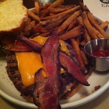 Longman & Eagle - Burger/Slagel Farms - Gastropubs Near Me - Chicago, Illinois
