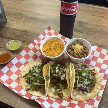Tacos Los Barrios - 3 Street Taco Combo (carne asada, al pastor, Birria) - Tacos Near Me - Las Vegas, Nevada Tacos Los Barrios - 3 Street Taco Combo (carne asada, al pastor, Birria) - Tacos Near Me - Las Vegas, Nevada