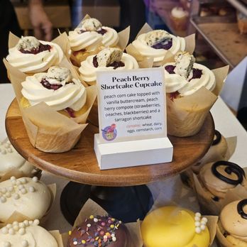 Urban Cookies Bakeshop - Phoenix - 6-15-24 Seasonal Cupcake flavor - Bakeries Near Me - Phoenix, Arizona Urban Cookies Bakeshop - Phoenix - 6-15-24 Seasonal Cupcake flavor - Bakeries Near Me - Phoenix, Arizona