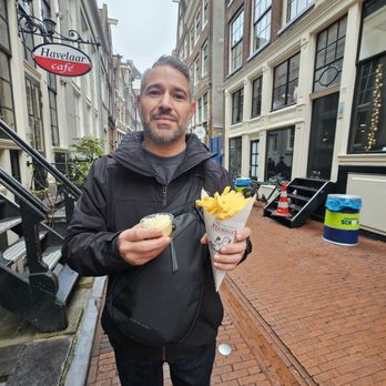 Vleminckx Fries - Happy husband and his fries - Friterie Near Me - Amsterdam, New Hampshire