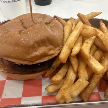 Pops - Arcadia Burger - Burgers Near Me - Arcadia, Oklahoma