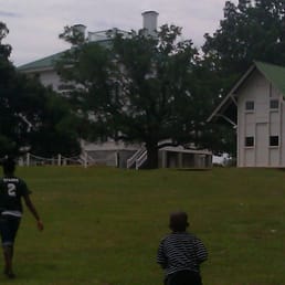 Walking up to the plantation house. Walking up to the plantation house.