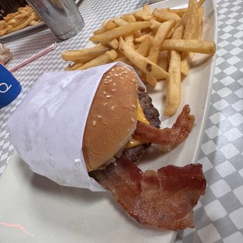 Knowlwood - Burgers Near Me - Irvine, California