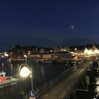 Siegfried Werft - Abendstimmung - Blick aus meinem Zimmer. - Hotels Near Me - Eckernförde, SH Siegfried Werft - Abendstimmung - Blick aus meinem Zimmer. - Hotels Near Me - Eckernförde, SH