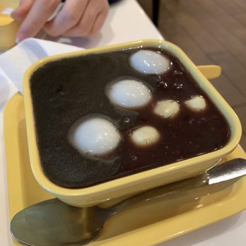 Sweethoney Dessert - black sesame + red bean w/ rice gluttonous balls (hot dessert) - Desserts Near Me - Alhambra, California Sweethoney Dessert - black sesame + red bean w/ rice gluttonous balls (hot dessert) - Desserts Near Me - Alhambra, California