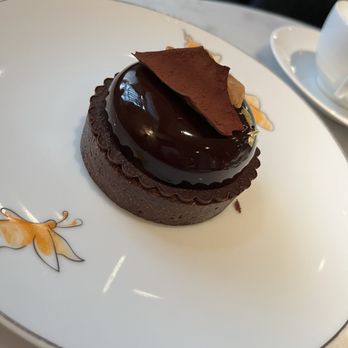 Hôtel de Crillon - Pure chocolate! - Hotels Near Me - Paris, 75