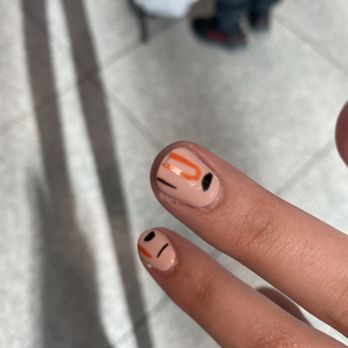 Mainstream Nails - Chipped nail - Nail Salons Near Me - Denver, Colorado