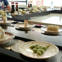 Himiko - Un menu avec des sushis sur le tapis à volonté !