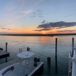 Twisties Tavern On The Bay