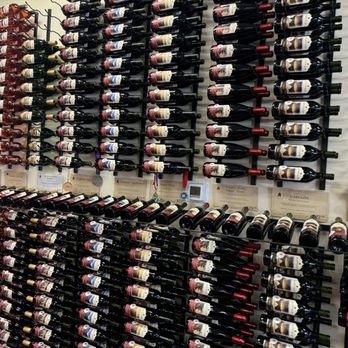 Adirondack Winery - Beer, Wine & Spirits Near Me - Lake George, New York