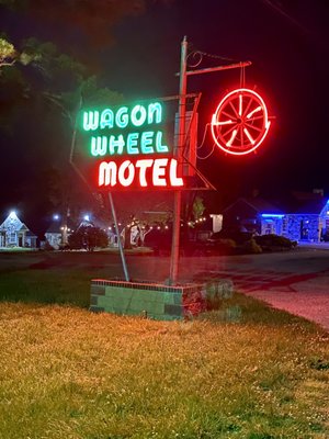 Wagon Wheel Motel by null