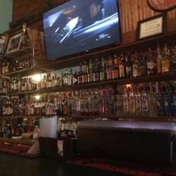Chipper's Pub - Full bar