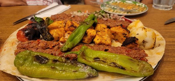 Tomtom Kebap by null