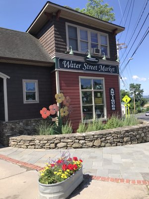 Water Street Market by null