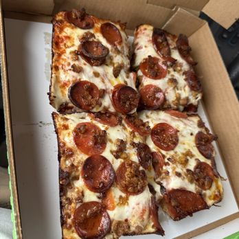 Green Lantern Pizza - Detroit Pep and Sausage - Pizza Near Me - Livonia, Michigan Green Lantern Pizza - Detroit Pep and Sausage - Pizza Near Me - Livonia, Michigan