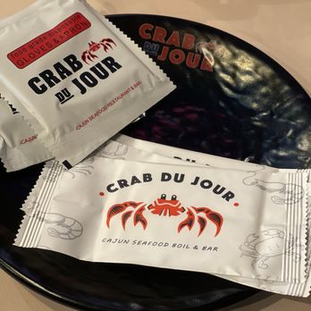 Crab Du Jour - Plates, bibs and hand wipes - Seafood Near Me - Roanoke, Virginia