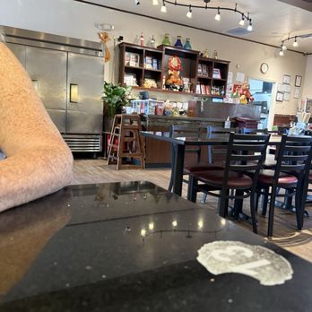 Golden Flower Vietnamese - Inside - Vietnamese Near Me - Reno, Nevada Golden Flower Vietnamese - Inside - Vietnamese Near Me - Reno, Nevada