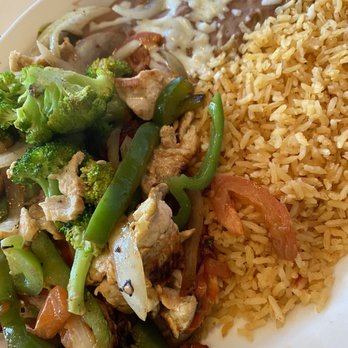Gran Rio Mexican Restaurant - Chicken fajitas. Fresh and flavorful. - Mexican Near Me - Hannibal, Missouri Gran Rio Mexican Restaurant - Chicken fajitas. Fresh and flavorful. - Mexican Near Me - Hannibal, Missouri