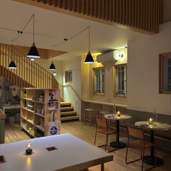 La Mama - Cozy corners - Breakfast & Brunch Near Me - Santa Fe, New Mexico