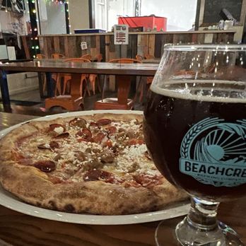 Beachcrest - Spicy meat pizza and soulstice (seasonal) beer - Beer Bar Near Me - Gleneden Beach, Oregon