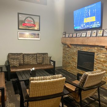 JT's Pizza & Spirits - Seating area - Pizza Near Me - Grand Rapids, Michigan JT's Pizza & Spirits - Seating area - Pizza Near Me - Grand Rapids, Michigan