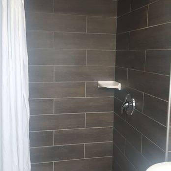 City View Motel - Upgraded showers. Stand shower - Hotels Near Me - Burlington, Ontario City View Motel - Upgraded showers. Stand shower - Hotels Near Me - Burlington, Ontario