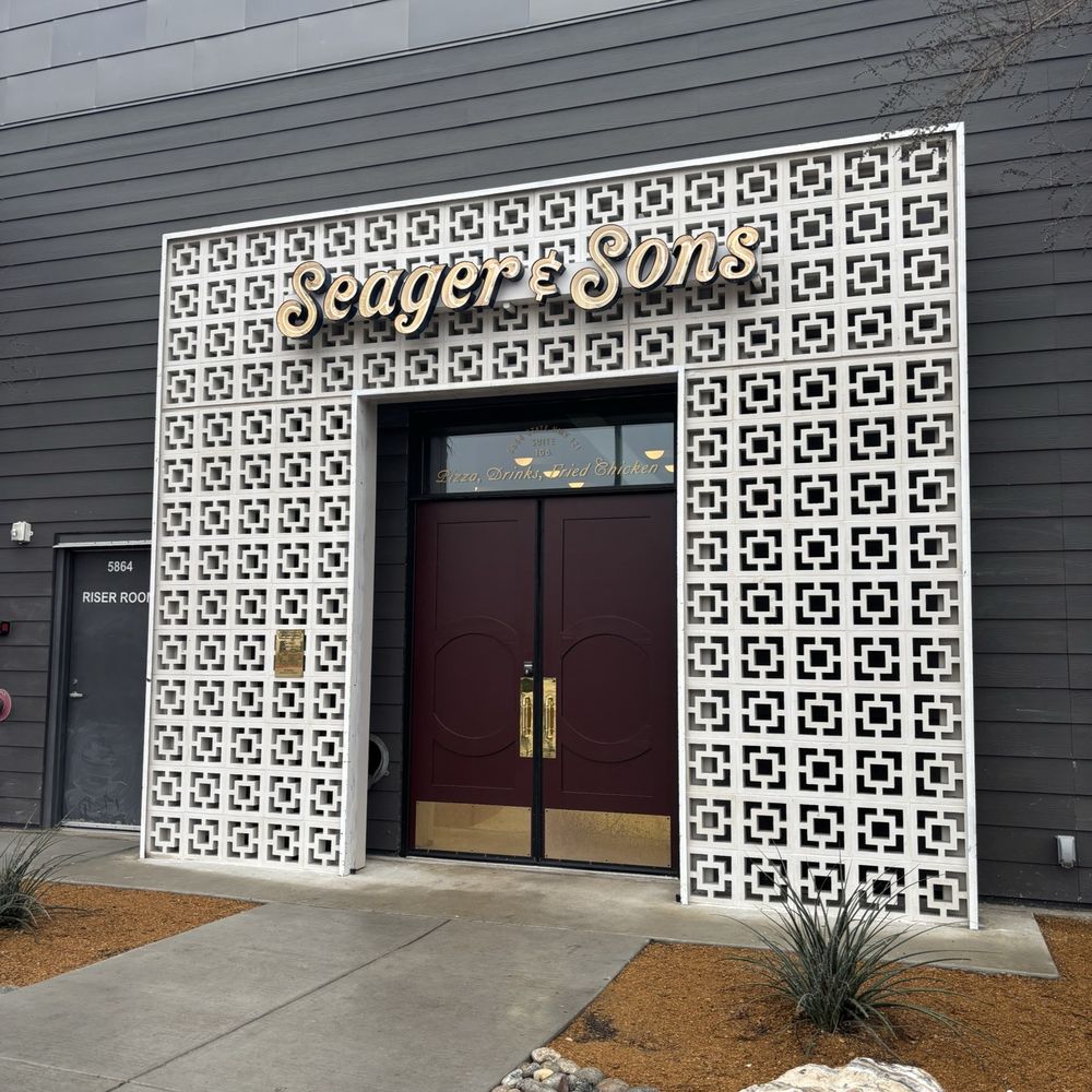 Seager & Sons - Front of the restaurant - Pizza Near Me - Plano, Texas Seager & Sons - Front of the restaurant - Pizza Near Me - Plano, Texas