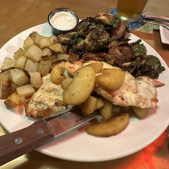 Goodfella's - Vermont chicken - American Near Me - Danville, Vermont