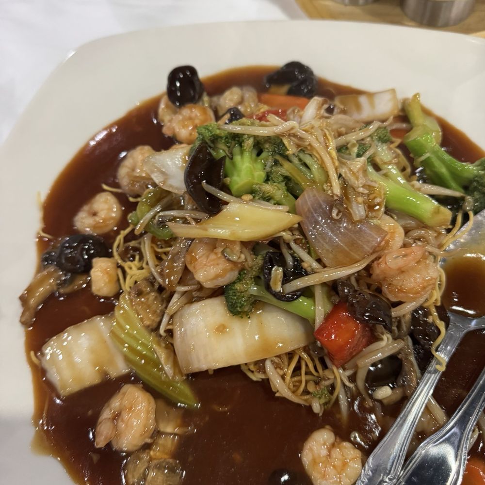 Bao House - Crispy noodles with shrimp - Chinese Near Me - Stillwater, Oklahoma
