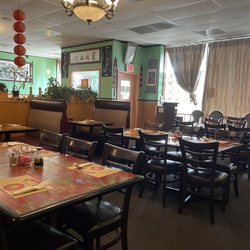 Peking Chinese Restaurant - Dining room